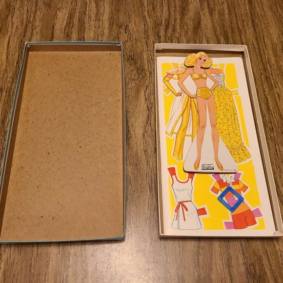Vintage 1982 Golden Dream Barbie 17 PC Paper Doll Box Set Un-Cut - Picture 4 of 12